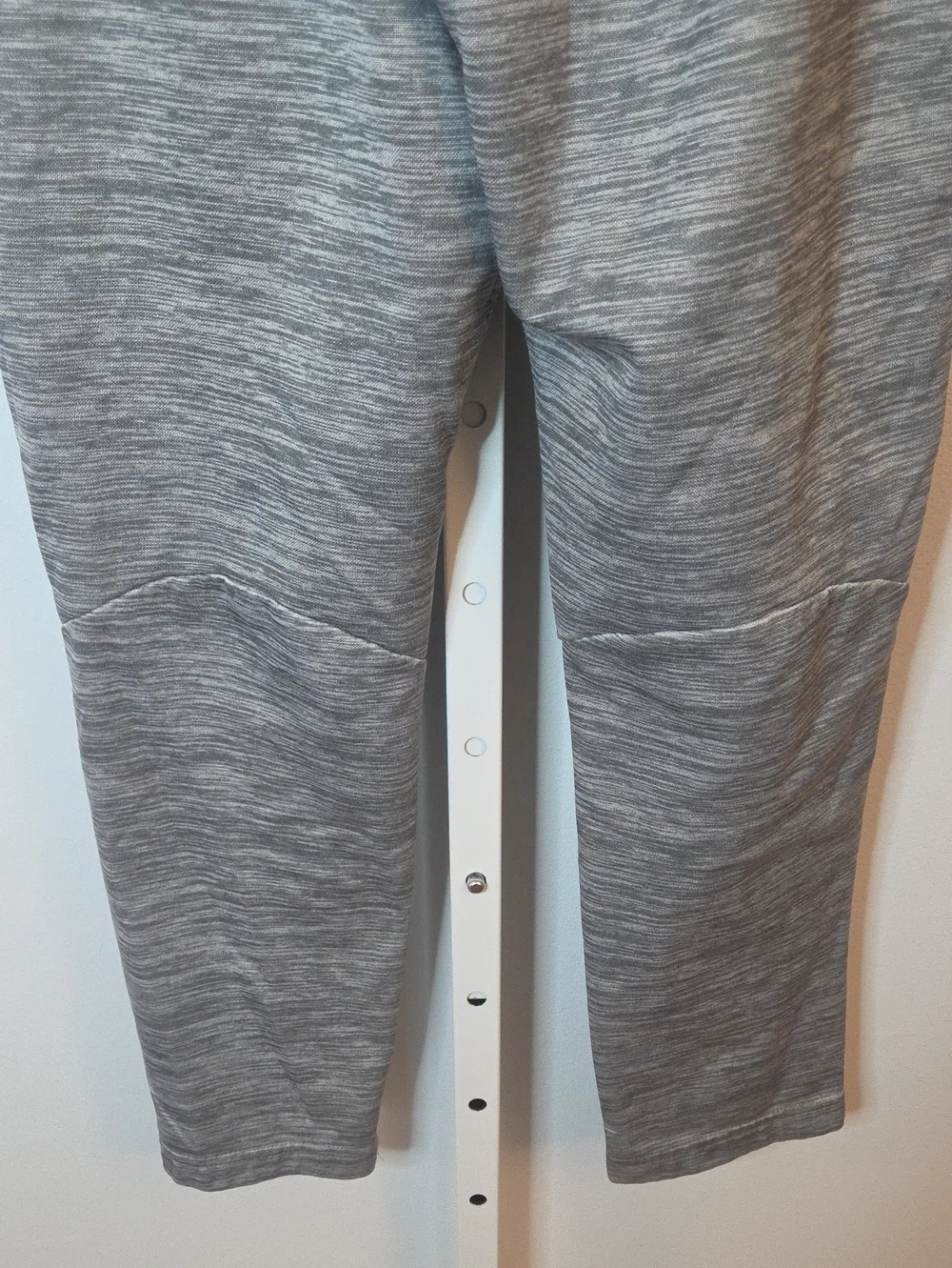 Big Boy Nike Dri Fit Joggers (XL) Gray Grey Sweatpants Light Fleece Youth XL